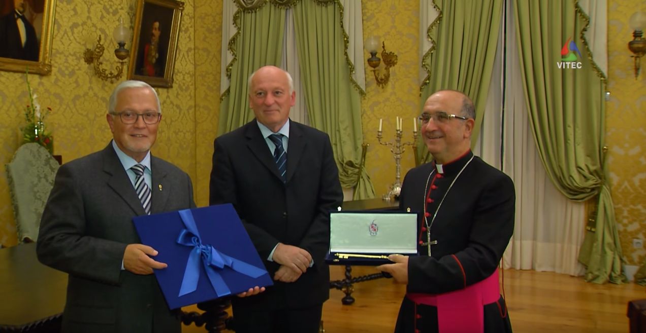 Homenagem ao Bispo de Angra - Terceira Dimensão 353