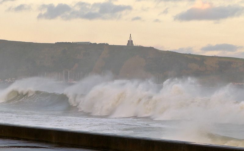 Furacão Alex a norte da Terceira