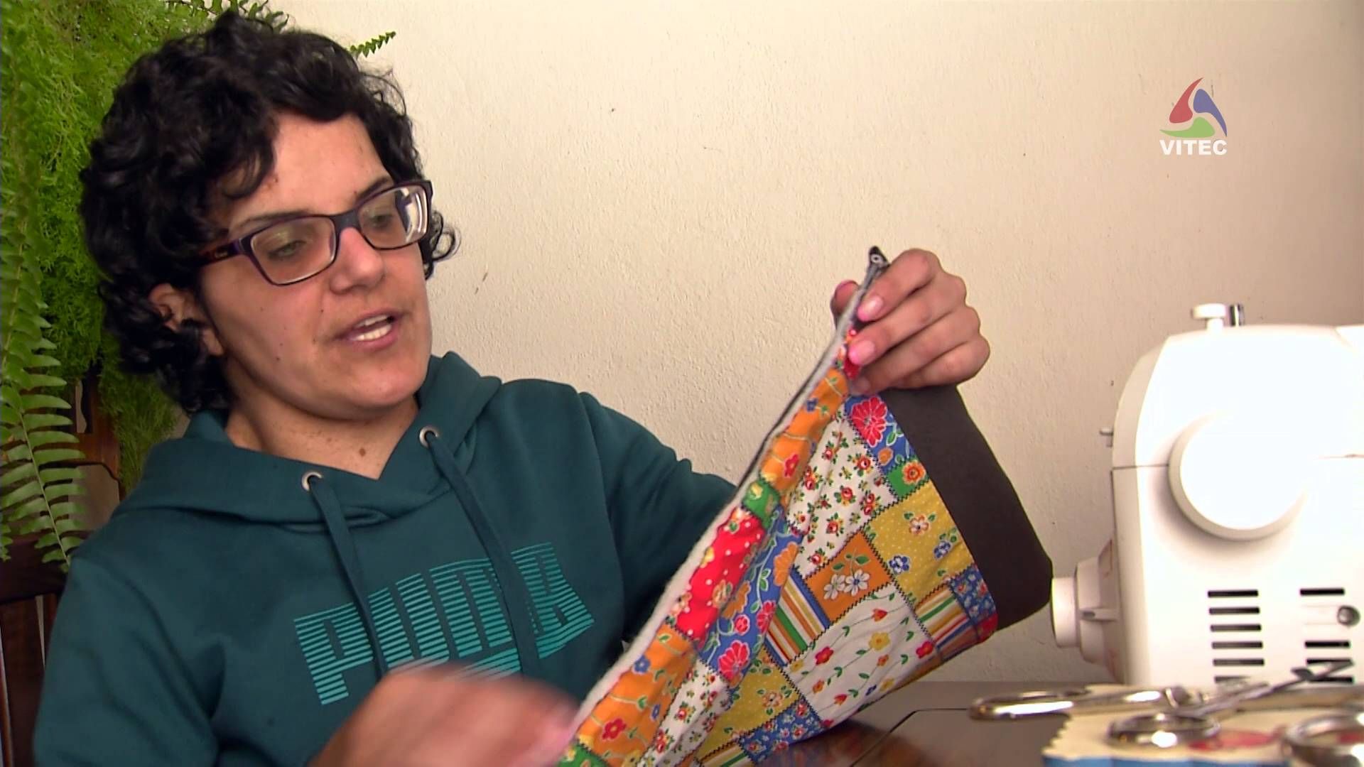 Simples Detalhes em corte e costura - Terceira Dimensão 428