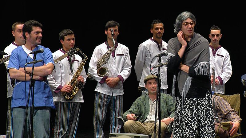 Bailinho do Grupo à Nossa Maneira "Velho Mais Velho Não Há" - Carnaval 2016
