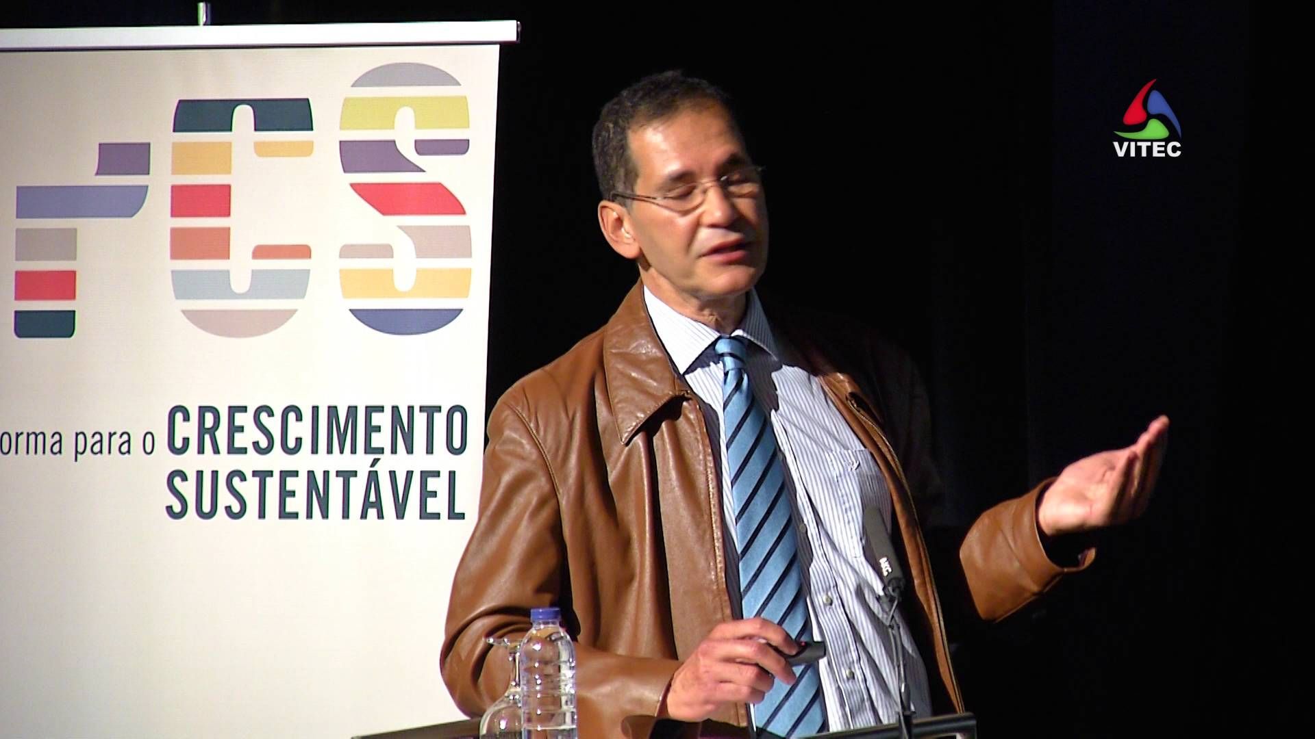 João Soares - Investigador e médico