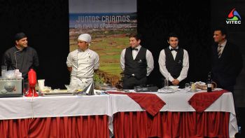 Demonstração de restaurante/bar e pastelaria pela EPPV na Mostra Regional de Emprego