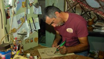 Pirogravura em madeira de Arménio Duarte - Terceira Dimensão 668