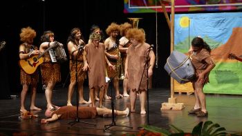 Tá dá pedra - Bailinho dos Rapazes de Santa Bárbara - Carnaval 2017