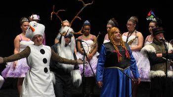 A história certa do Frozen - Bailinho Grupo de Amigos do Carnaval - Carnaval 2017