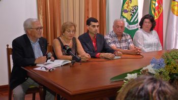 Livro sobre os Biscoitos e Dia de Vindima - Abraçando o Futuro 92