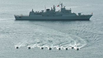 Marcelo assistiu a exercício militar nas Lajes - Terceira Dimensão 978