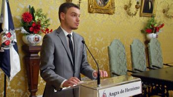 Angra afectiva Angra histórica - Terceira Dimensão 1018