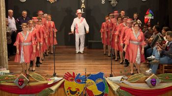 “Tia Rosa e seus dois namorados” Bailinho Sénior da Casa da Ribeira