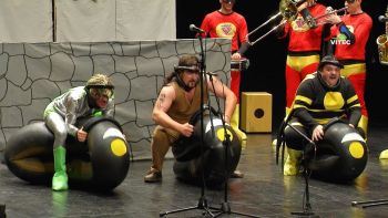 Bailinho dos Rapazes de Sta Bárbara - Os Super Heróis - Carnaval 2018