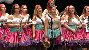 Dança de Pandeiro das Raparigas da Praia - Nem Crer nem deixar de Crer - Carnaval 2018