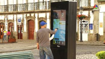 Mupi's interactivos em Angra do Heroísmo - Terceira Dimensão 1159