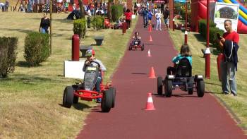Relvão palco de festejos do Dia da Família - Terceira Dimensão 1160