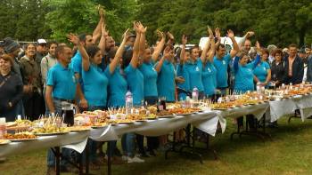 Animação e Petiscos na festa do Emigrante - Terceira Dimensão 1202