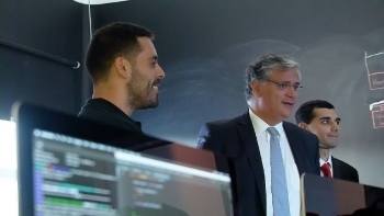 Programadores da Terceira trabalham para o mundo - Terceira Dimensão 1309