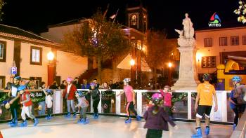 Praia aposta em pista de gelo para atrair visitantes - InFoco 158