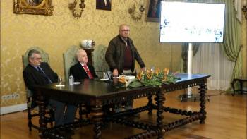 “Entre o carro de bois e o avião”, obra de Armando Mendes – InFoco 205