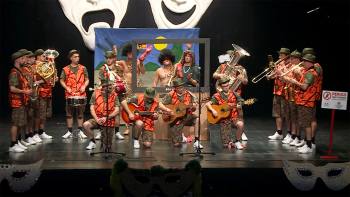 Bailinho da Serreta - Safari nunca mais - Carnaval 2019