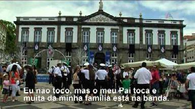 Recepção à comunidade emigrante açoriana em Angra‏