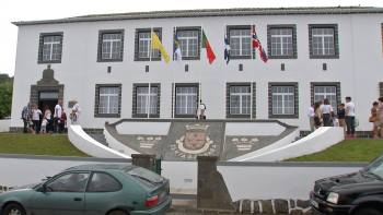 Antiga Escola de Santa Bárbara assume novas funções - Infoco 294