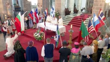 Direto da Celebração Ecuménica na Sé com grupos do Folk Azores 2019