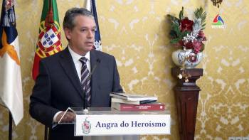 Sérgio Rezendes apresenta livros em Angra do Heroísmo - Terceira Dimensão 1639