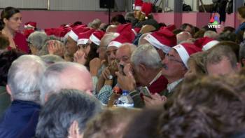 Idosos dão as boas-vindas ao espírito natalício- Terceira Dimensão 1641