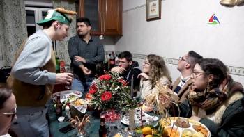 Jovens mantêm tradição do "Menino Mija" - Terceira Dimensão 1659