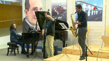 Recital de poesia dá a conhecer a escrita de Álamo Oliveira - Terceira Dimensão 1748