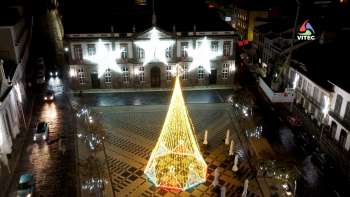 Angra do Heroísmo iluminada por mil cores - Terceira Dimensão 1834