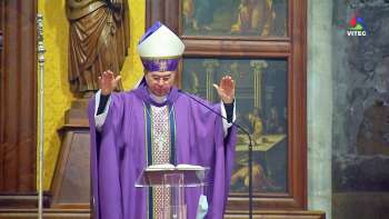Missa na Igreja da Sé, em Angra do Heroísmo, a Catedral dos Açores