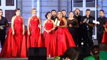 Concerto FadoAlado na Praça Velha