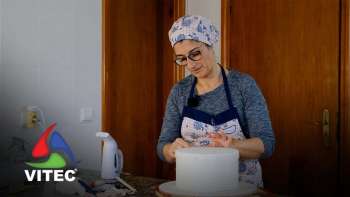 Arte de fazer bolos pelas mãos de Leonor Mendes