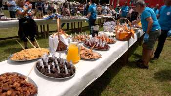 Emigrantes aproveitam as Festas de Verão para matar a saudade