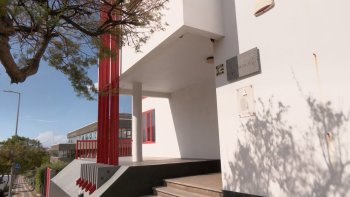 Rádio Clube de Angra quer musealizar o seu arquivo