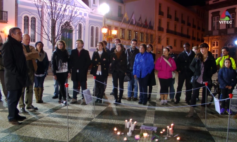 "Je suis Charlie" em Angra - Terceira Dimensão 99