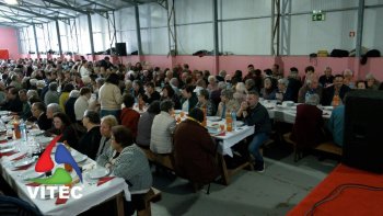 Mais de 800 seniores de Angra reunidos em almoço convívio de Natal