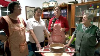 Chega o Carnaval e a venda de filhoses é uma das formas de angariar fundos