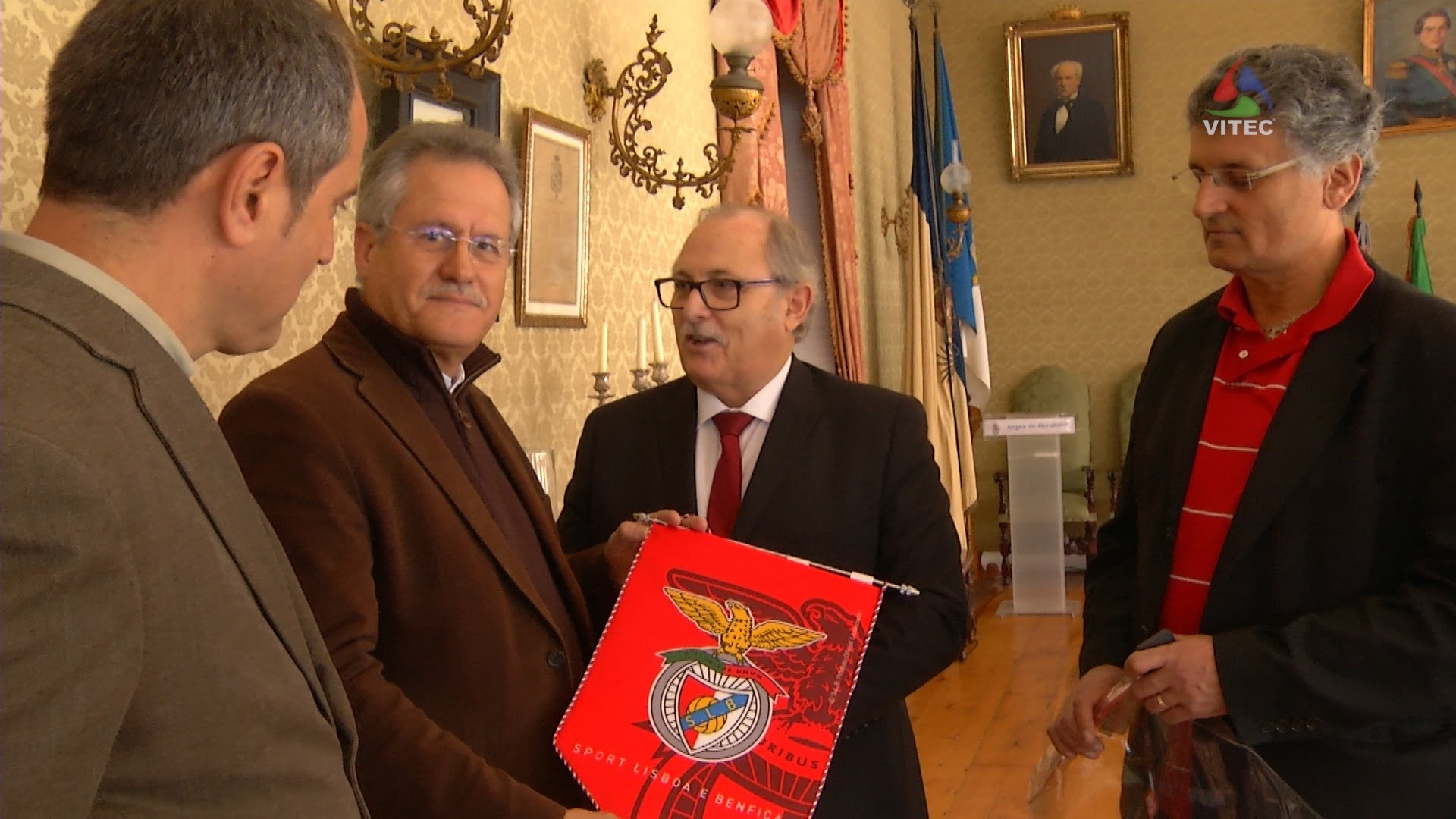 Vice-presidente do Benfica em Angra‏ - Terceira Dimensão 110