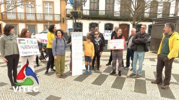 Reúnem-se na Praça Velha para pedir paz e liberdade para a Palestina