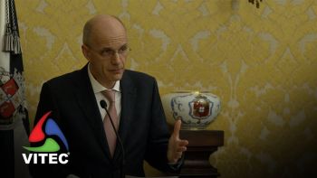 Conferência "À Beira dos 50 Anos: Uma Autonomia em Crise de Meia-Idade?"