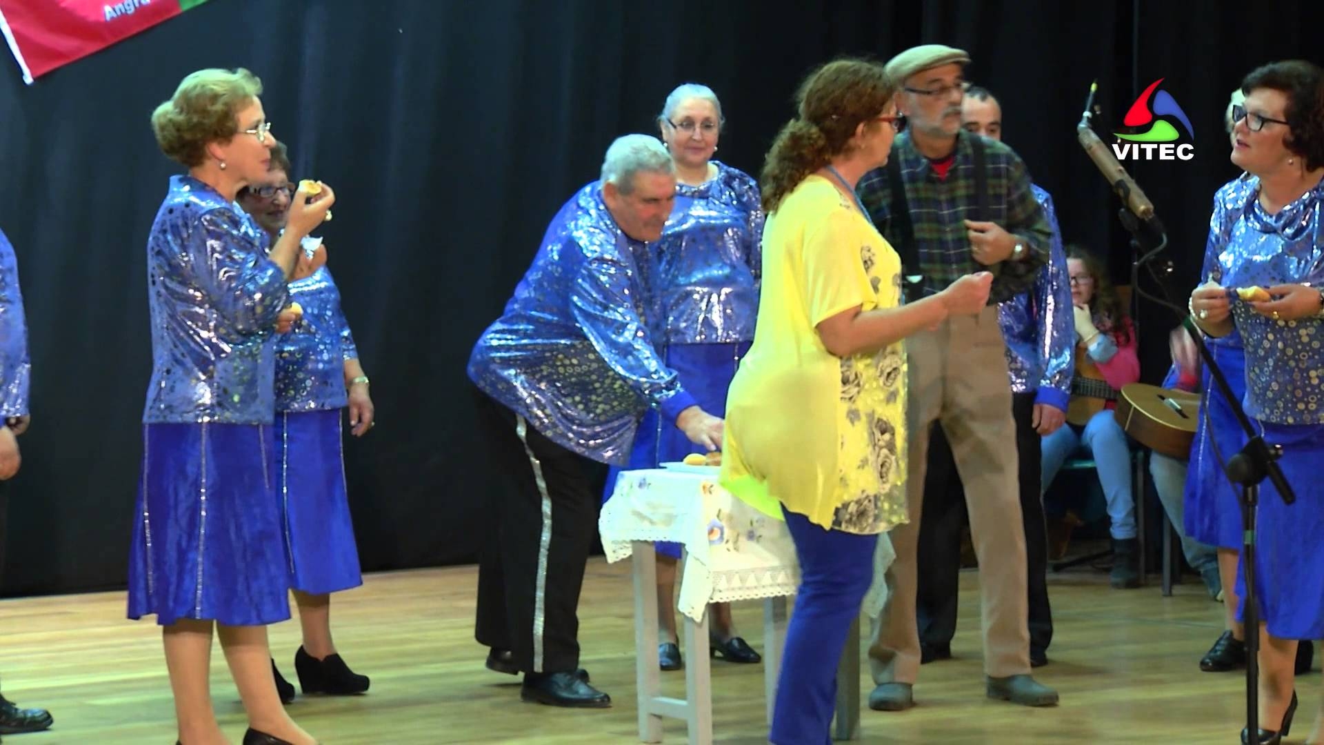 Porto Martins - A Minhoca do tio Inácio - Carnaval Sénior 2015