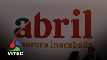 Exposição “Abril: Aurora Inacabada” recorda que a construção da liberdade é processo permanente