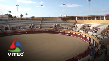 Aula de tauromaquia atrai diversas gerações à Monumental da Ilha Terceira