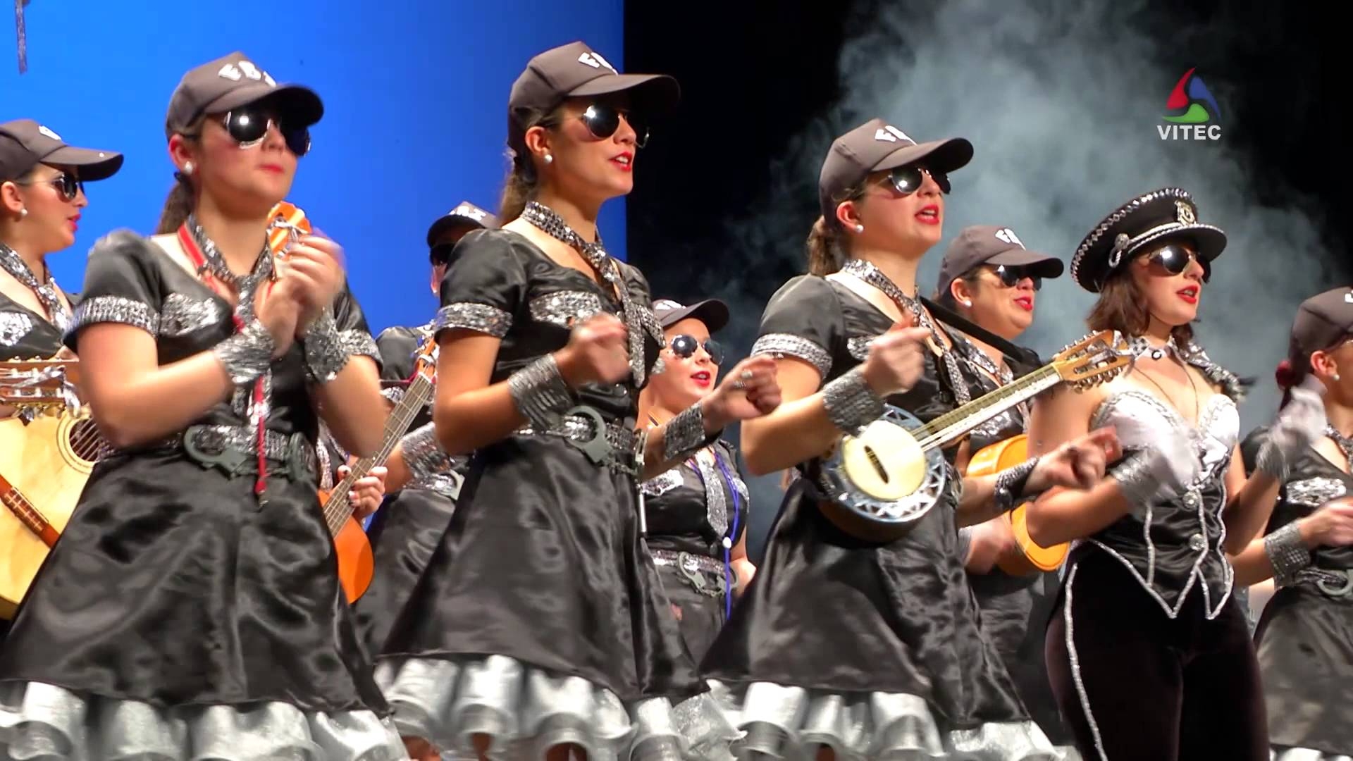 F. B. I. - Dança de Pandeiro das Raparigas da Praia da Vitória - Carnaval 2015