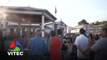 No Império do Terreiro, em São Mateus da Calheta, vivem-se os bodos da terra e do mar