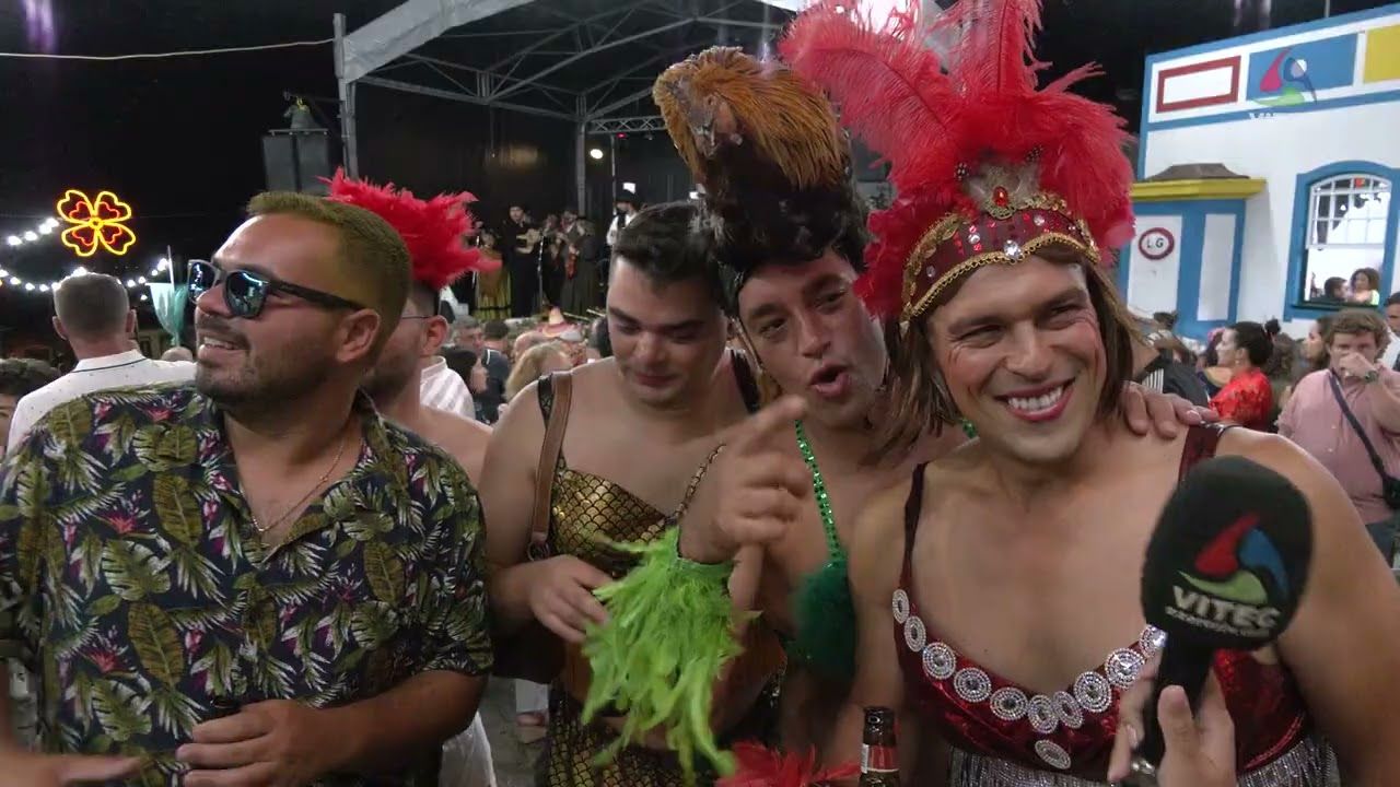 Ladeira Grande é ponto de encontro para conhecer os cantos do mundo