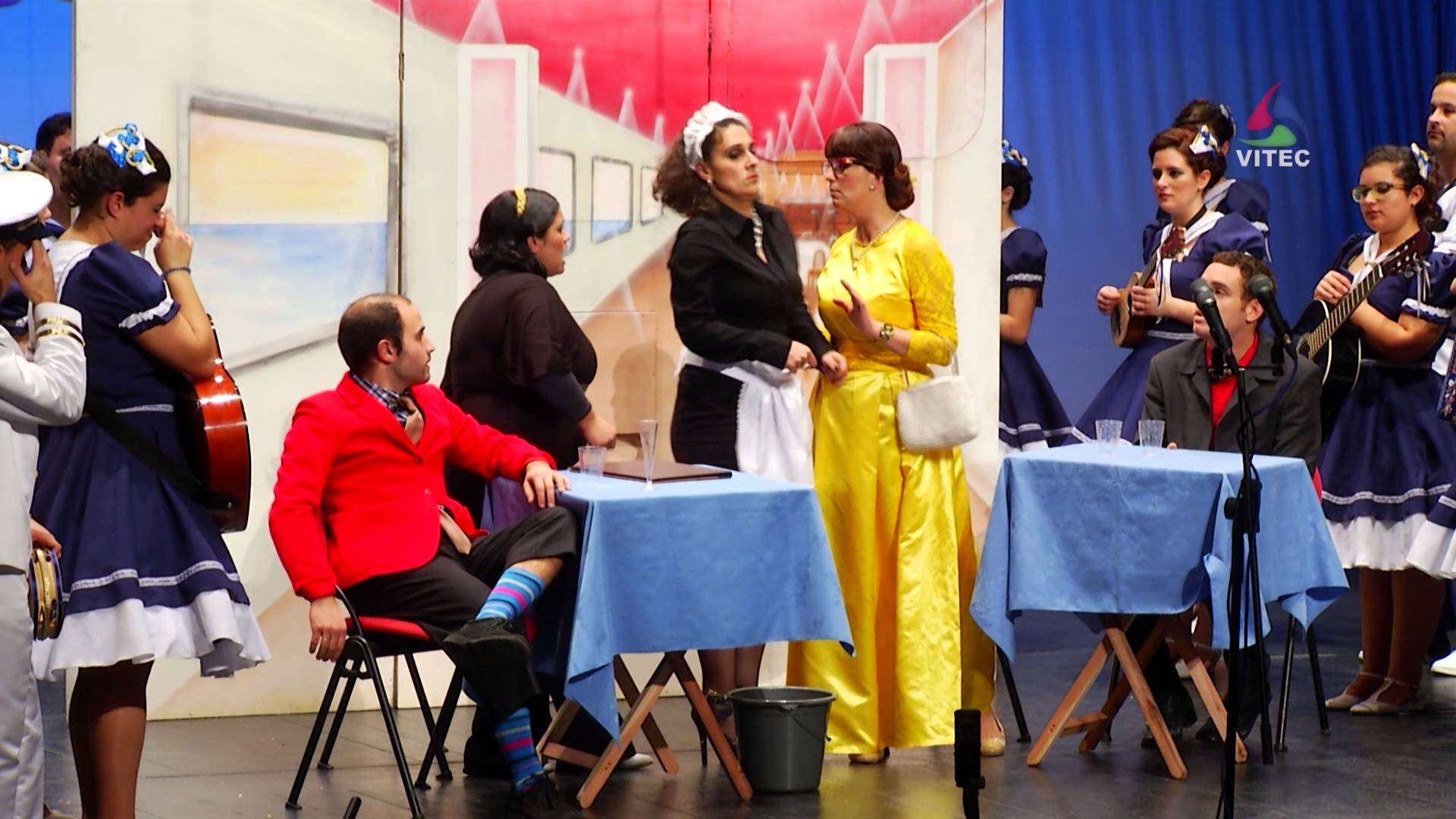 Viajar Antes e Pagar Depois - Dança de Pandeiro - Carnaval 2015