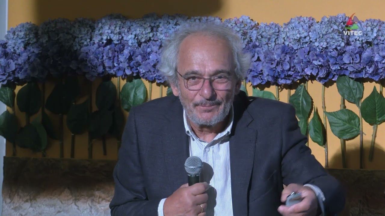 Vitorino Nemésio não fez poesia à moda da época, mas sim sustentada na cultura popular