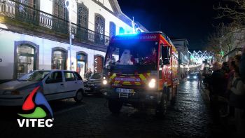 Pai Natal saiu da Lapónia e visitou Angra do Heroísmo